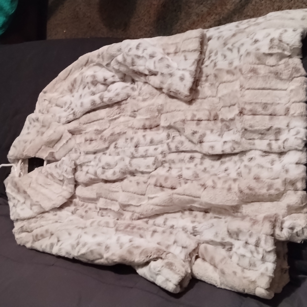 Women's fur swing coat